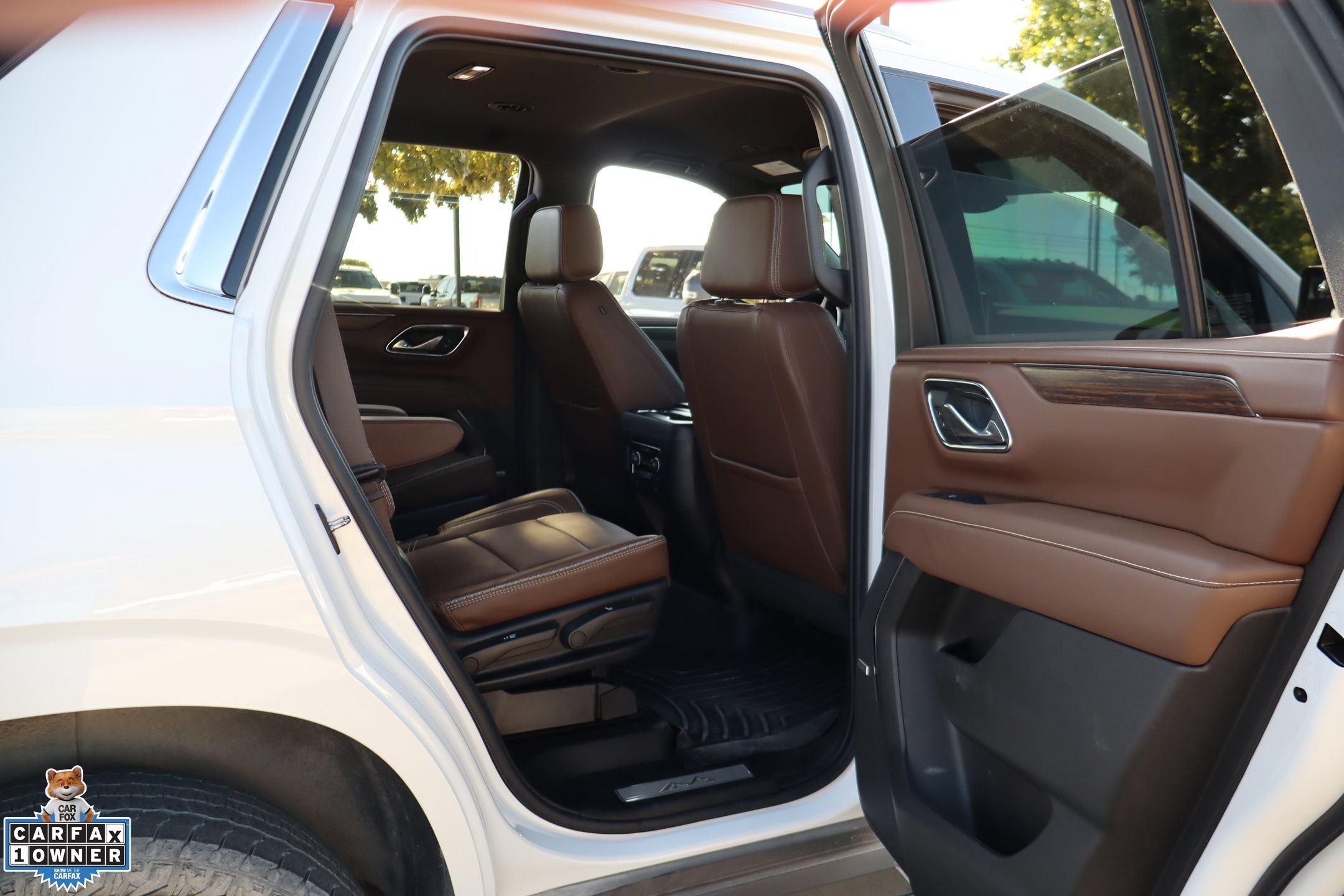 Used 2024 Chevrolet Tahoe High Country AWD/4WD image 31