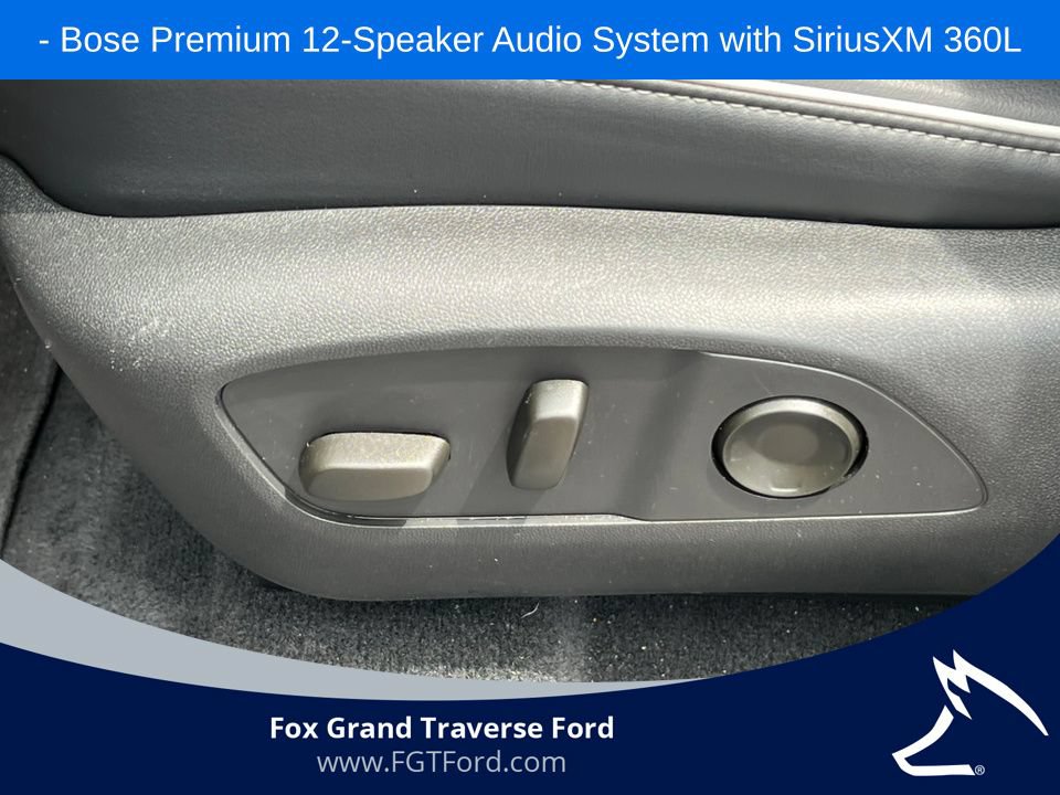Used 2025 Buick Enclave Preferred AWD/4WD image 9