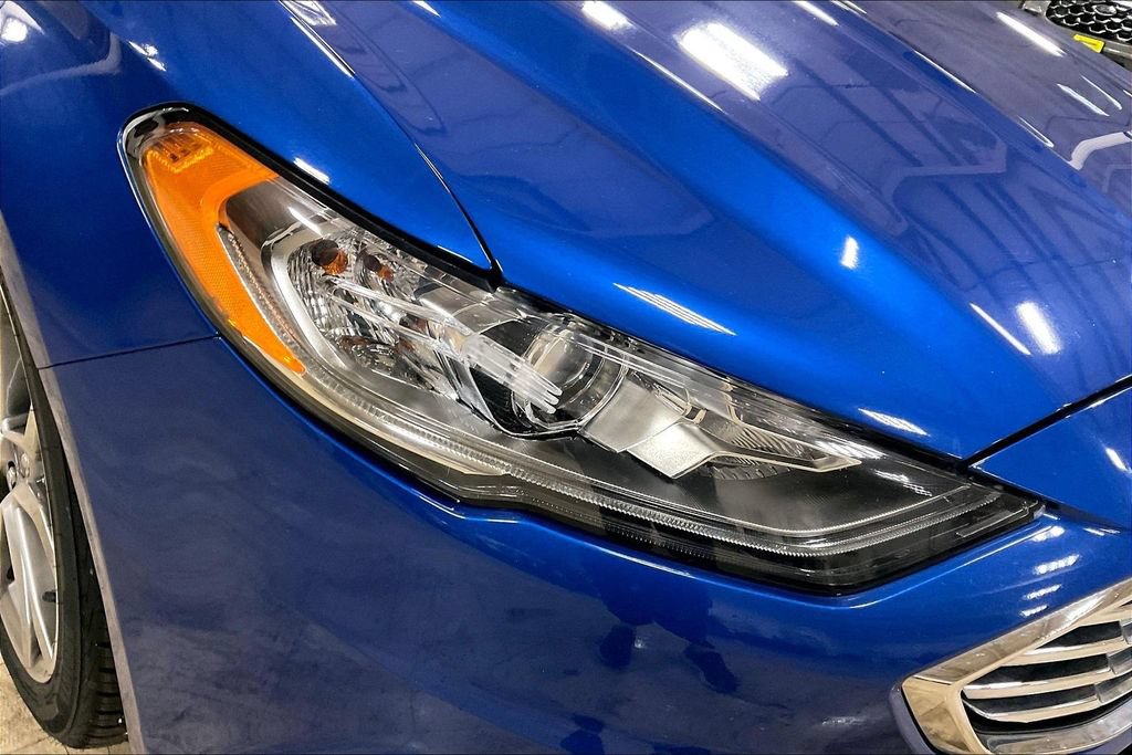 Certified 2017 Ford Fusion SE w/ Equipment Group 201A FWD image 26
