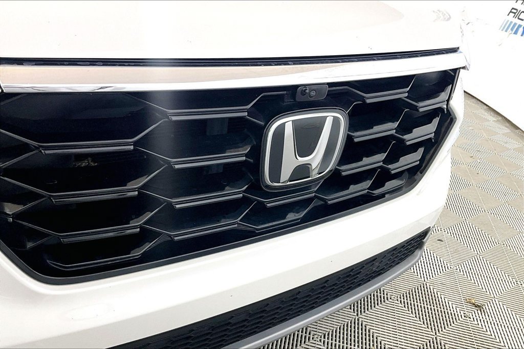 Used 2025 Honda Pilot Elite image 24