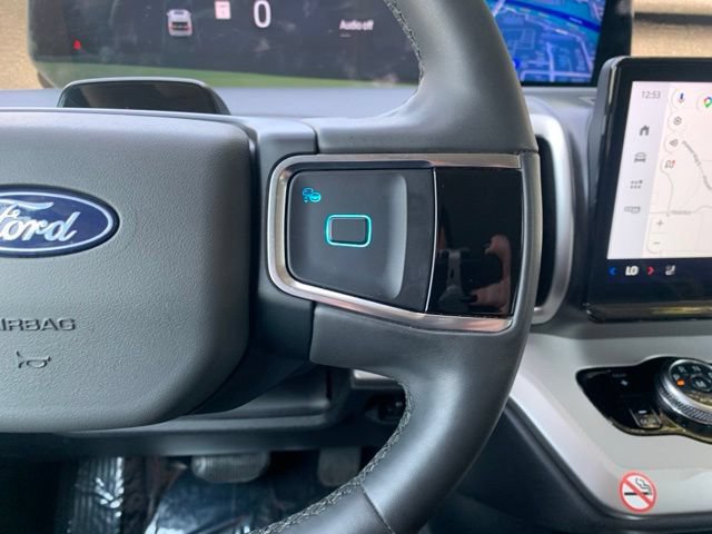 Certified 2025 Ford Expedition Active AWD/4WD image 31