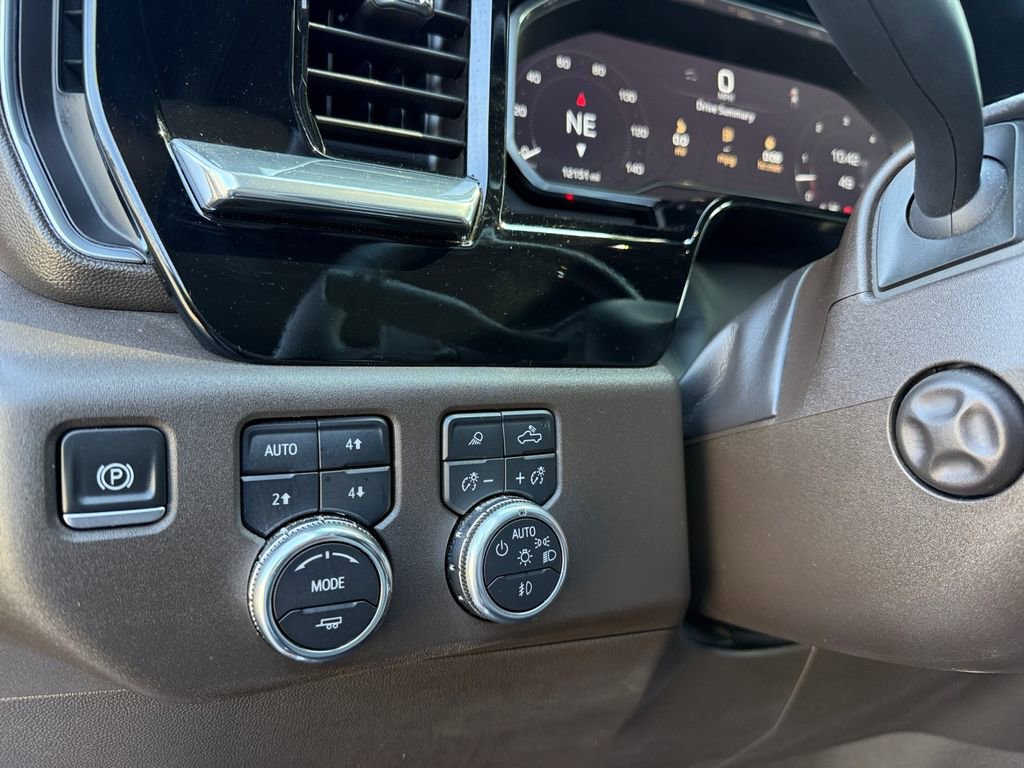 Used 2025 GMC Sierra 1500 SLT w/ SLT Premium Package image 18