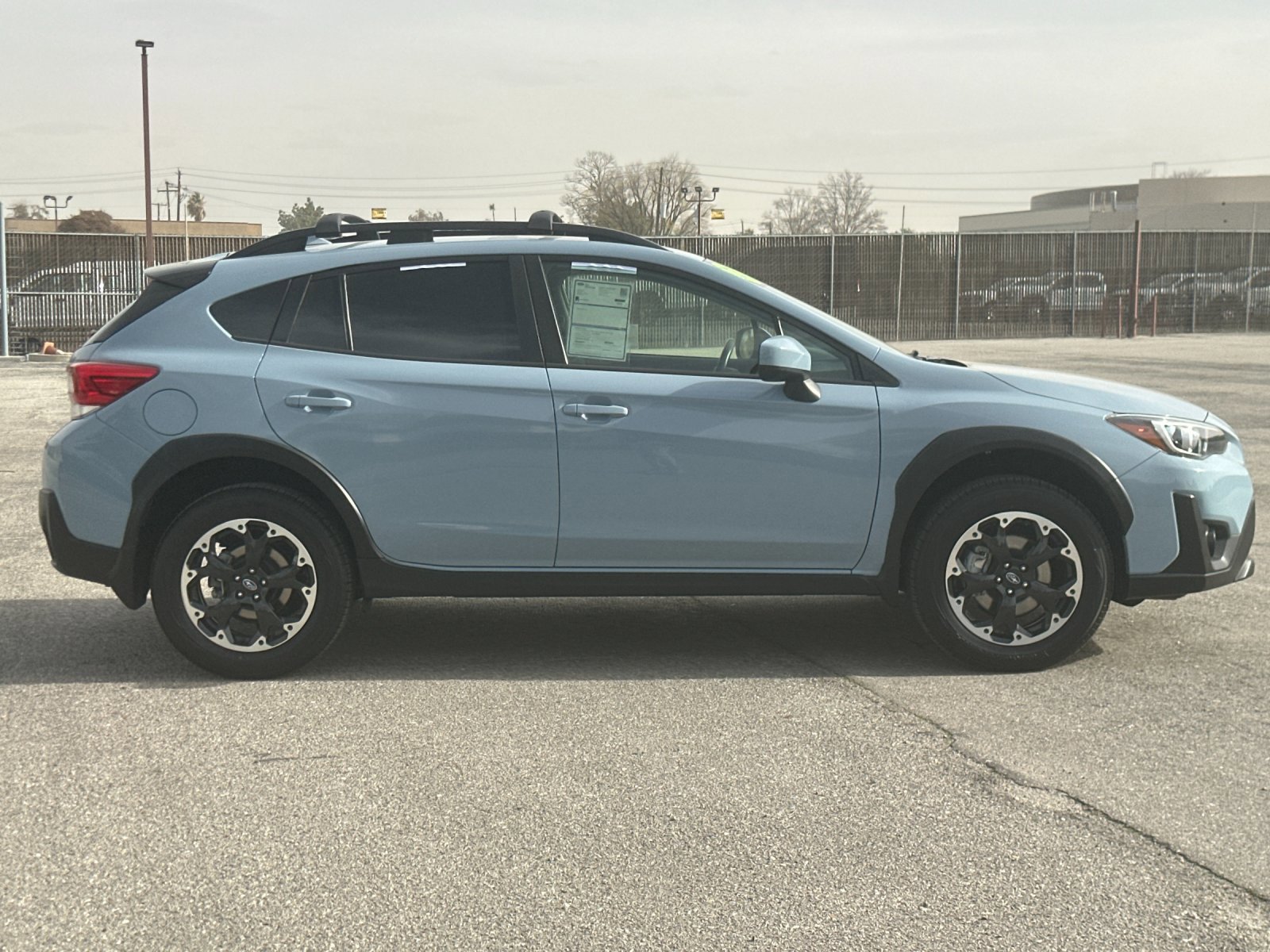 Used 2023 Subaru Crosstrek 2.0i Premium w/ Popular Package #4 image 3