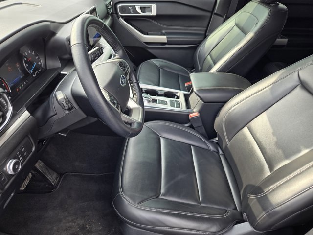 Certified 2022 Ford Explorer XLT w/ Equipment Group 202A image 11