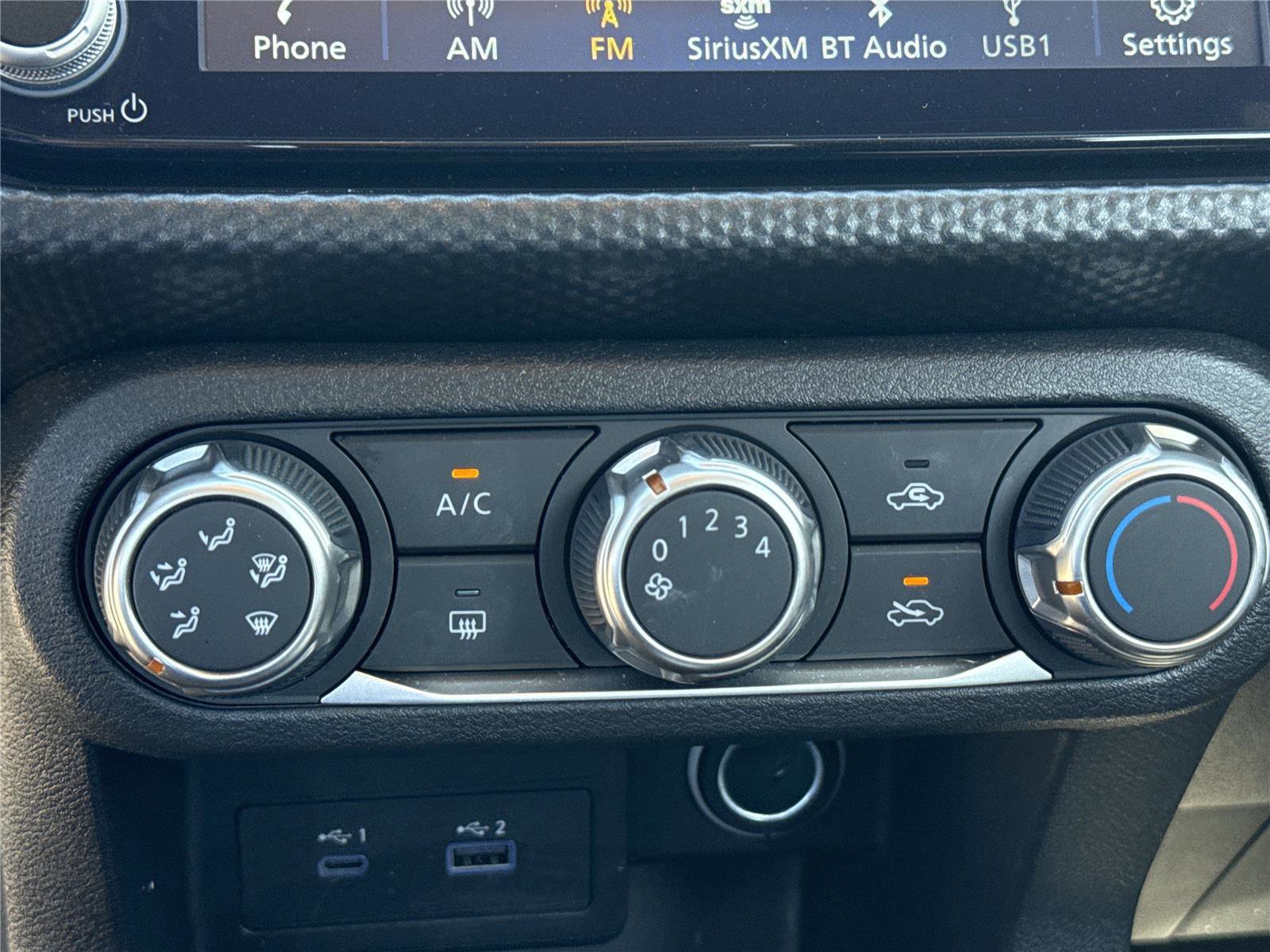 Used 2024 Nissan Kicks SV image 14