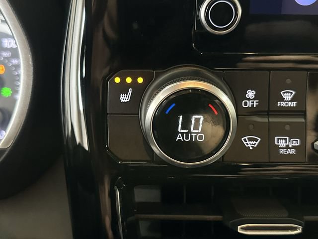 Used 2023 Toyota Highlander XSE FWD image 34