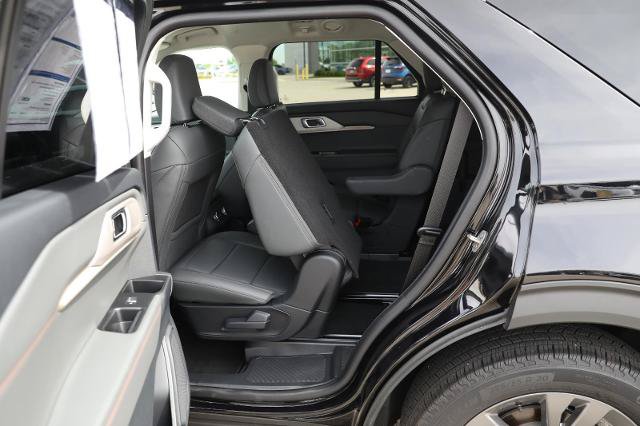 Certified 2025 Ford Explorer Active w/ Active Comfort Package AWD/4WD image 33