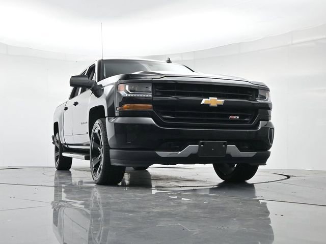 Used 2018 Chevrolet Silverado 1500 LT w/ All Star Edition image 32