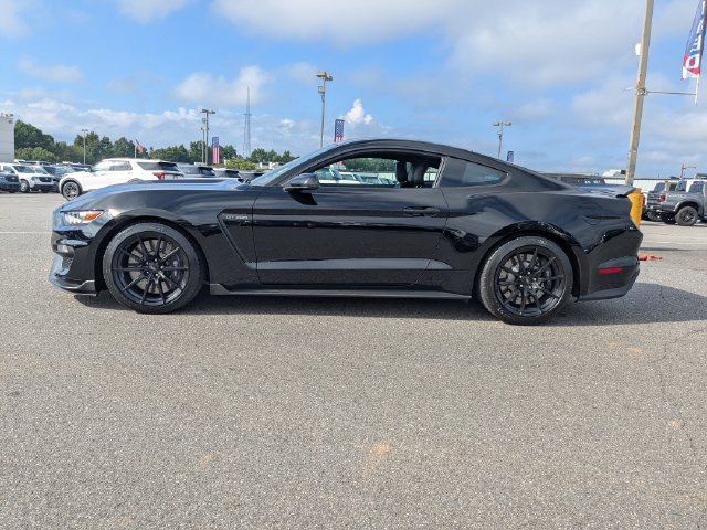 Certified 2017 Ford Mustang Shelby GT350 RWD image 6