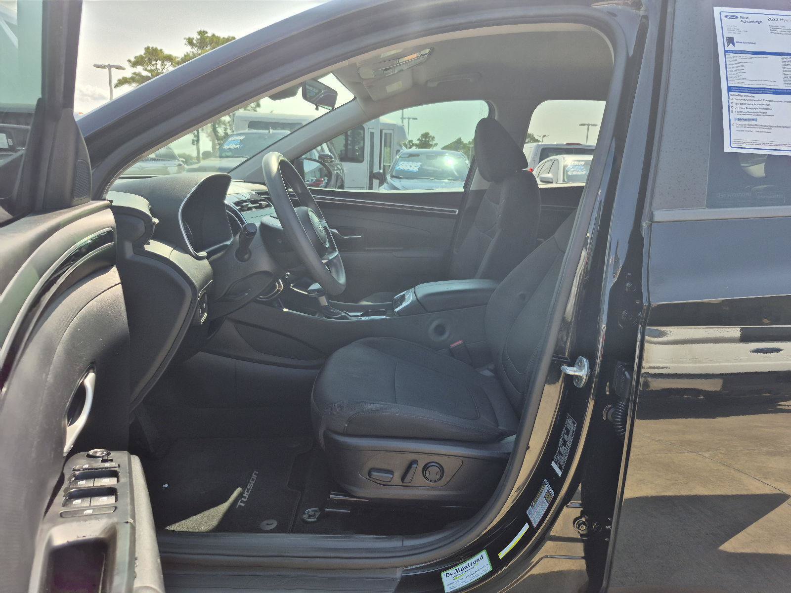 Used 2022 Hyundai Tucson SEL FWD image 2