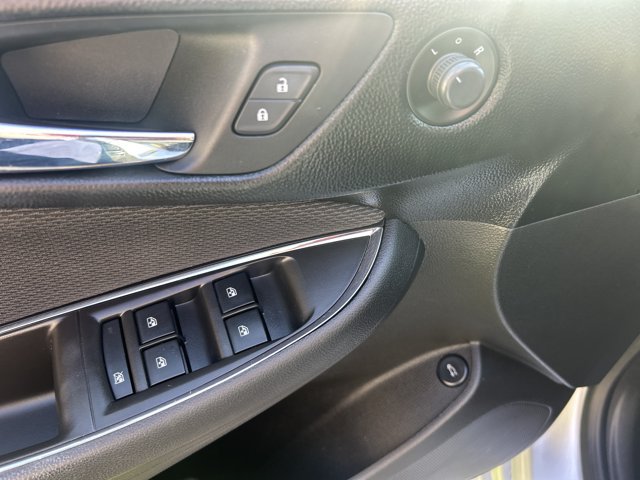 Used 2017 Chevrolet Cruze LT w/ Convenience Package FWD image 12