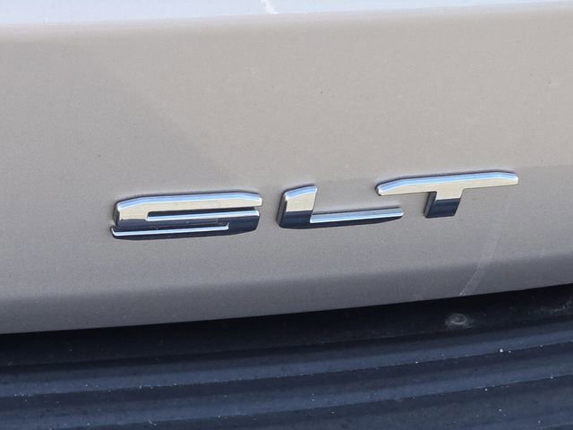 Used 2022 GMC Yukon SLT w/ SLT Luxury Package image 16