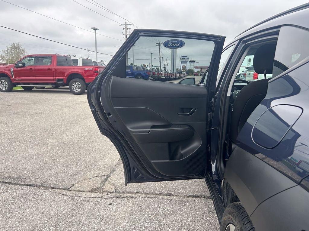Used 2025 Hyundai Kona SEL FWD image 15