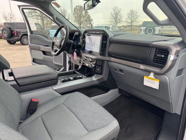 Certified 2024 Ford F150 XLT w/ Mobile Office Package RWD image 31