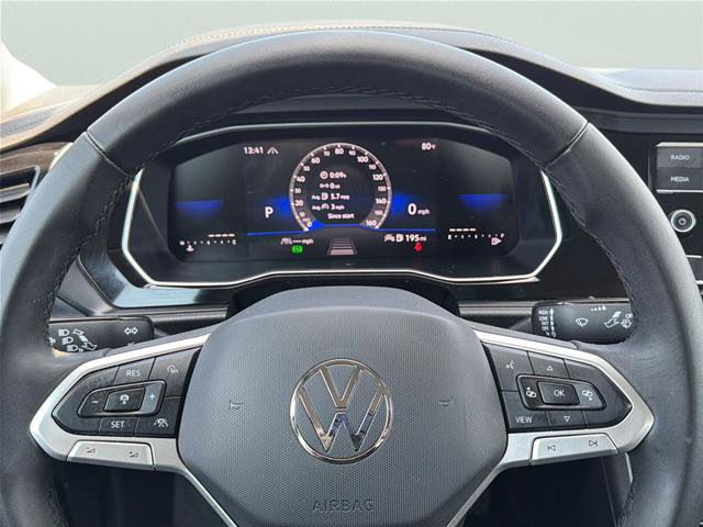 Used 2024 Volkswagen Jetta SE FWD image 19