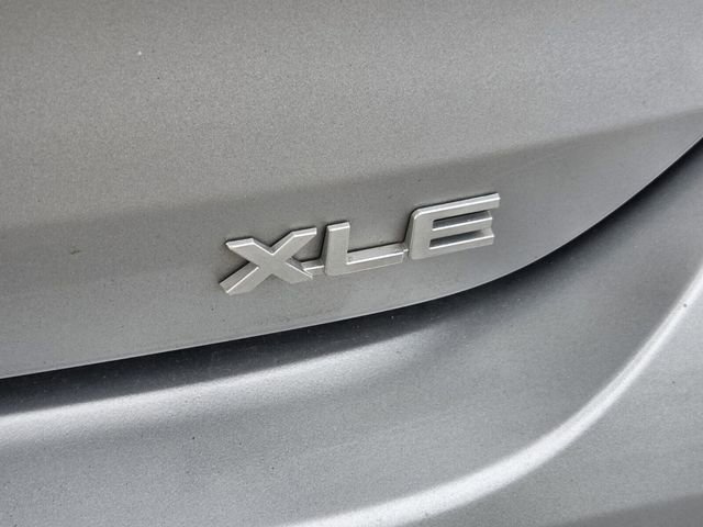 Used 2022 Toyota Highlander XLE FWD image 9