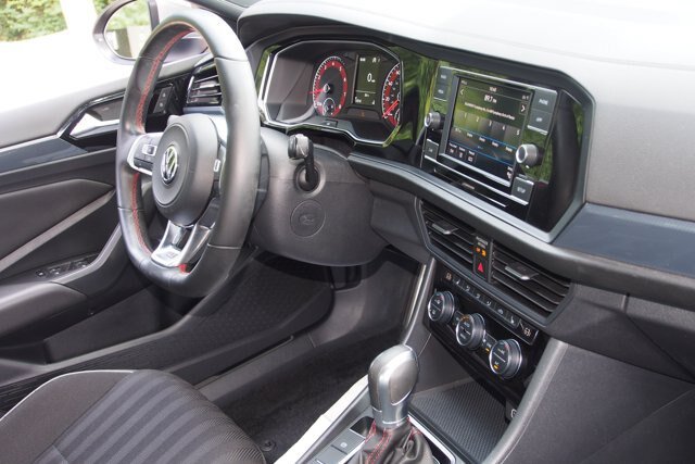 Used 2019 Volkswagen Jetta GLI FWD image 10