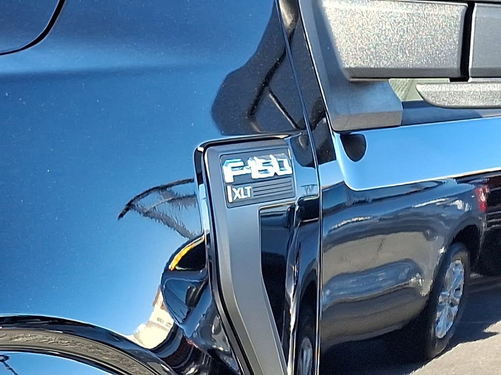 Certified 2022 Ford F150 XLT w/ Equipment Group 302A High image 33