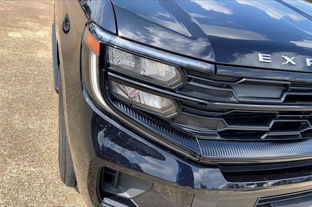 Certified 2025 Ford Expedition Active AWD/4WD image 29