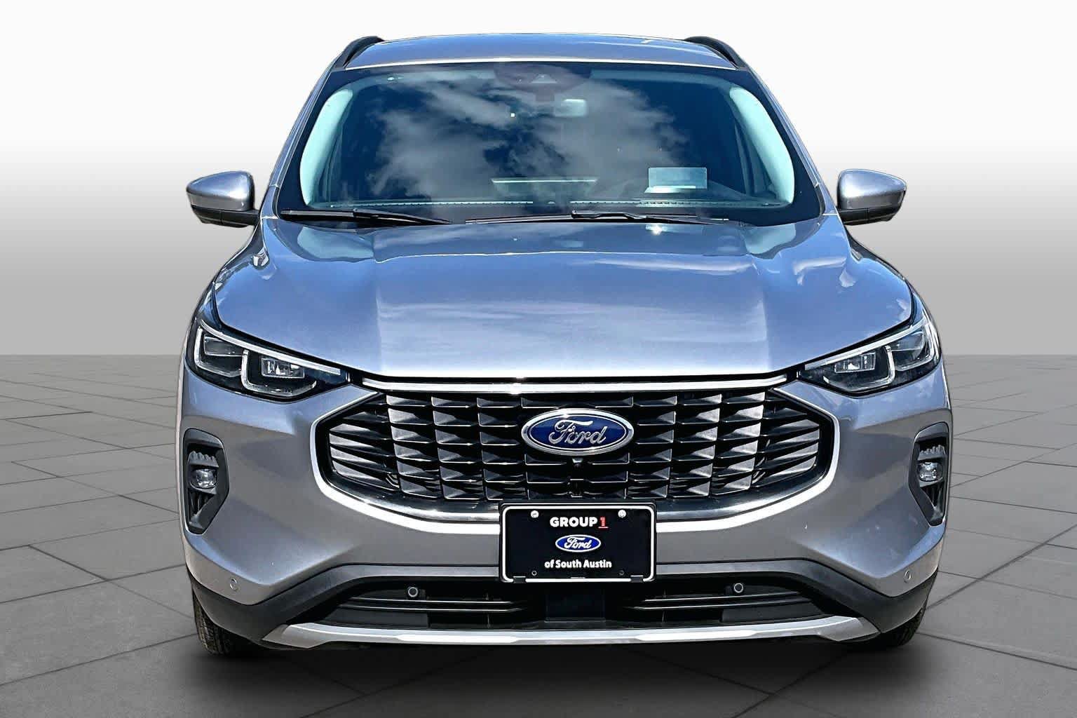 Certified 2023 Ford Escape SE w/ PHEV Premium Package FWD image 4