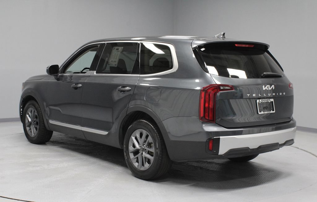Used 2024 Kia Telluride LX FWD image 8