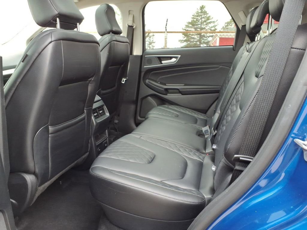 Certified 2024 Ford Edge Titanium w/ Class II Trailer Tow Package image 11