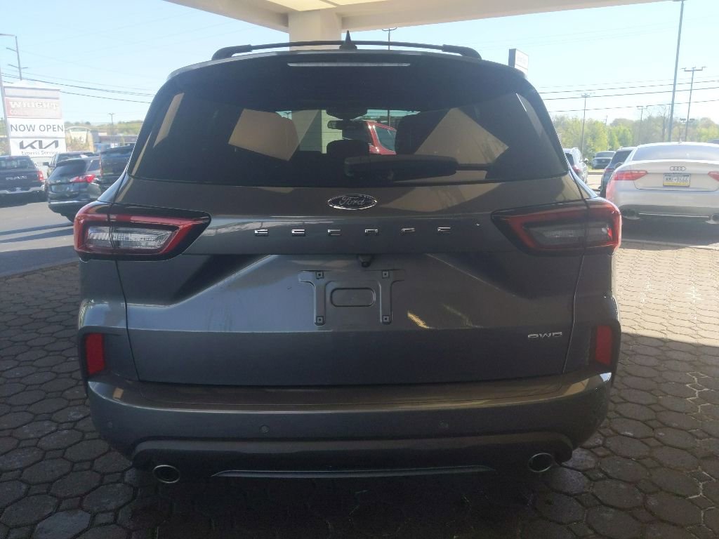 Certified 2023 Ford Escape ST-Line w/ Tech Pack #1 AWD/4WD image 7