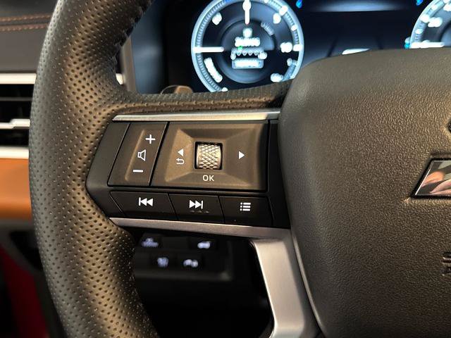 Used 2025 Mitsubishi Outlander 4WD Plug-In Hybrid image 20