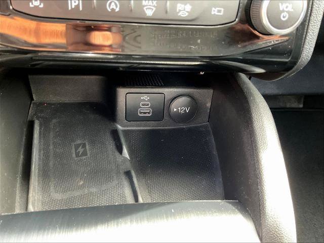 Certified 2024 Ford Escape Platinum AWD/4WD image 18