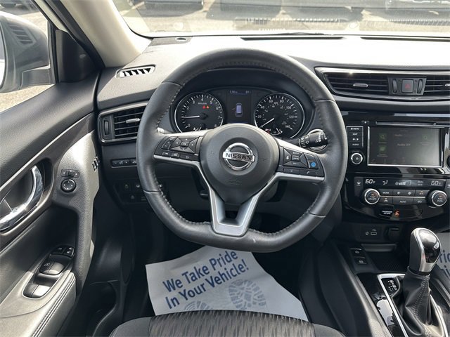 Used 2019 Nissan Rogue SV w/ Premium Package image 15