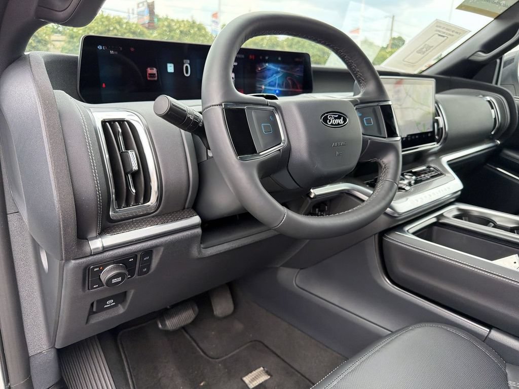 Certified 2026 Ford Expedition Platinum w/ Stealth Appearance Package AWD/4WD image 13