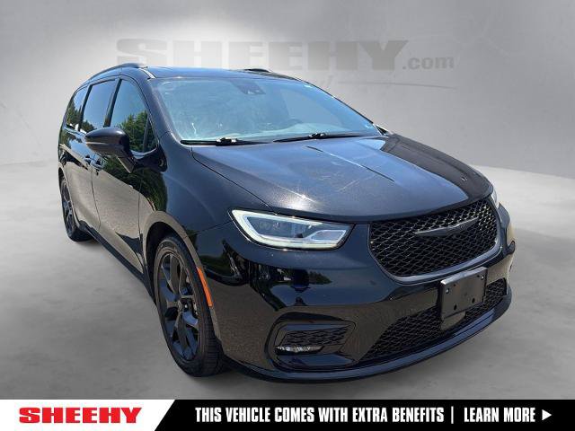 Used 2025 Chrysler Pacifica Limited FWD image 1