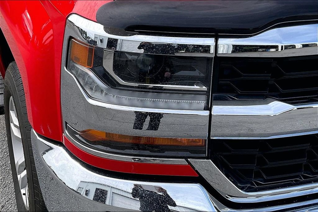 Used 2018 Chevrolet Silverado 1500 LT w/ All Star Edition AWD/4WD image 29