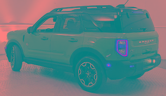 Certified 2025 Ford Bronco Sport Outer Banks w/ Outer Banks Tech Package+ image 3