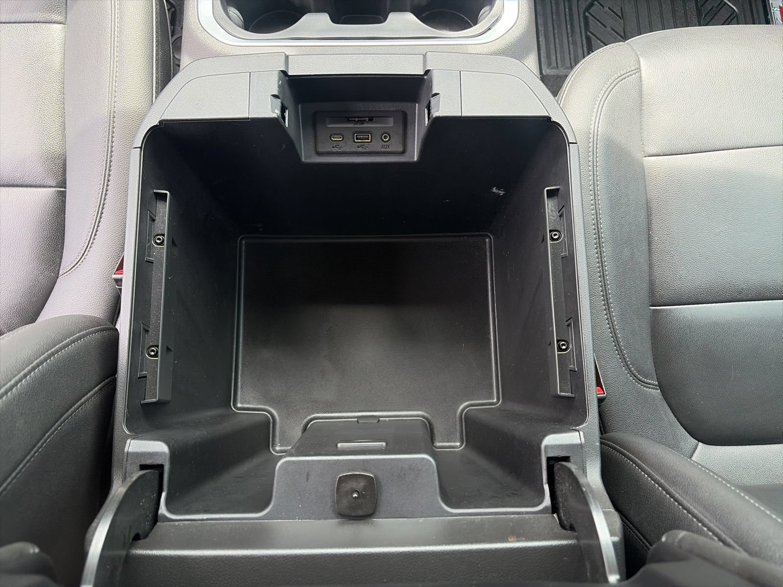 Used 2022 Chevrolet Silverado 1500 LT Trail Boss w/ LT Trail Boss Premium Package AWD/4WD image 23