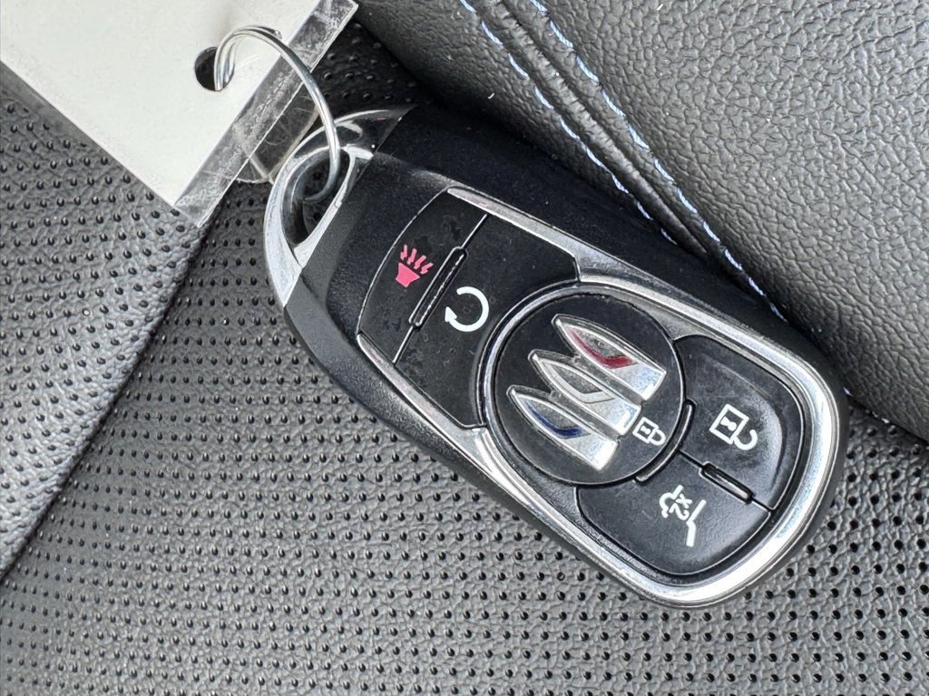 Used 2025 Buick Encore GX Sport Touring image 33