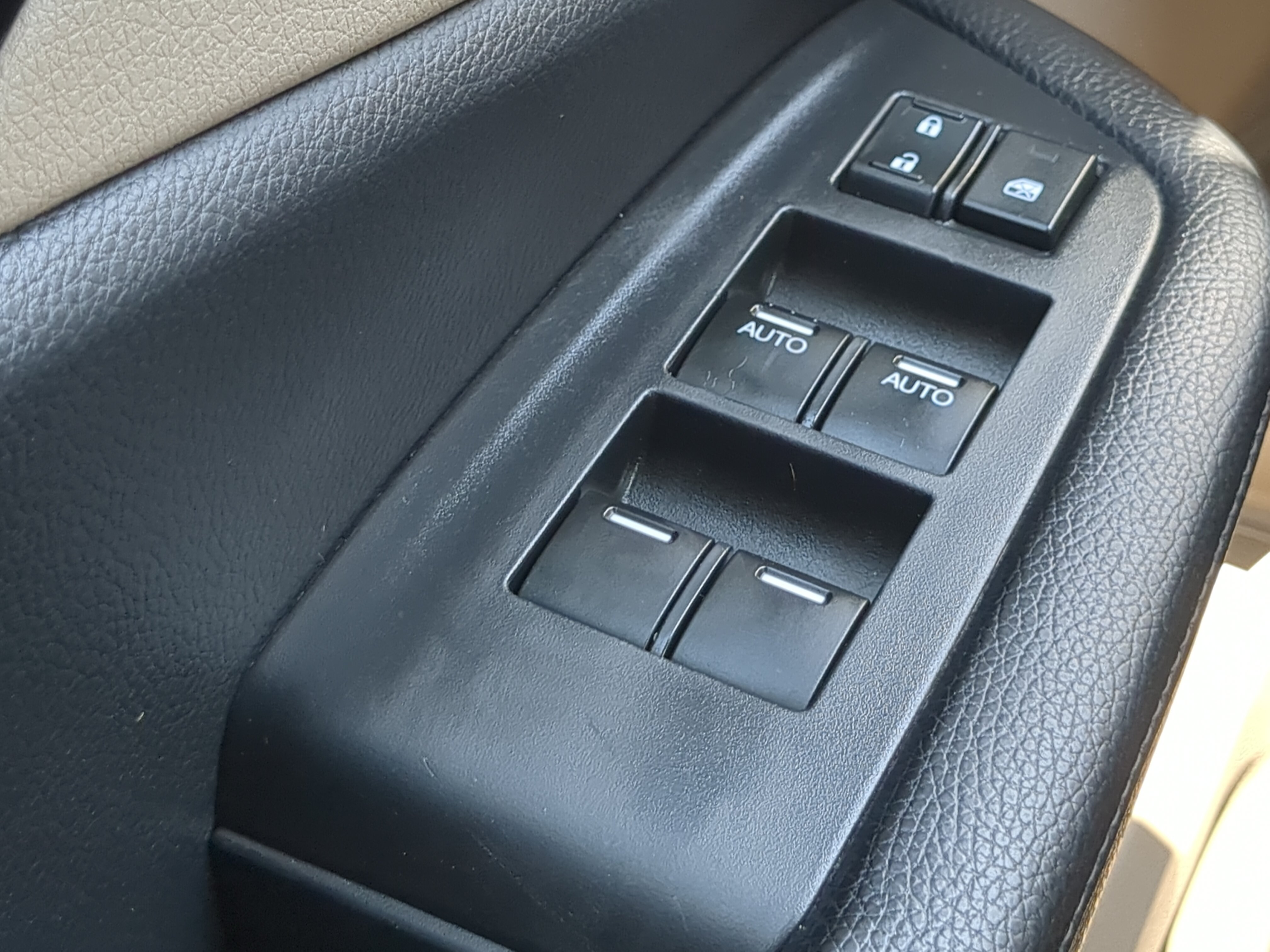 Used 2020 Honda Pilot Elite image 23