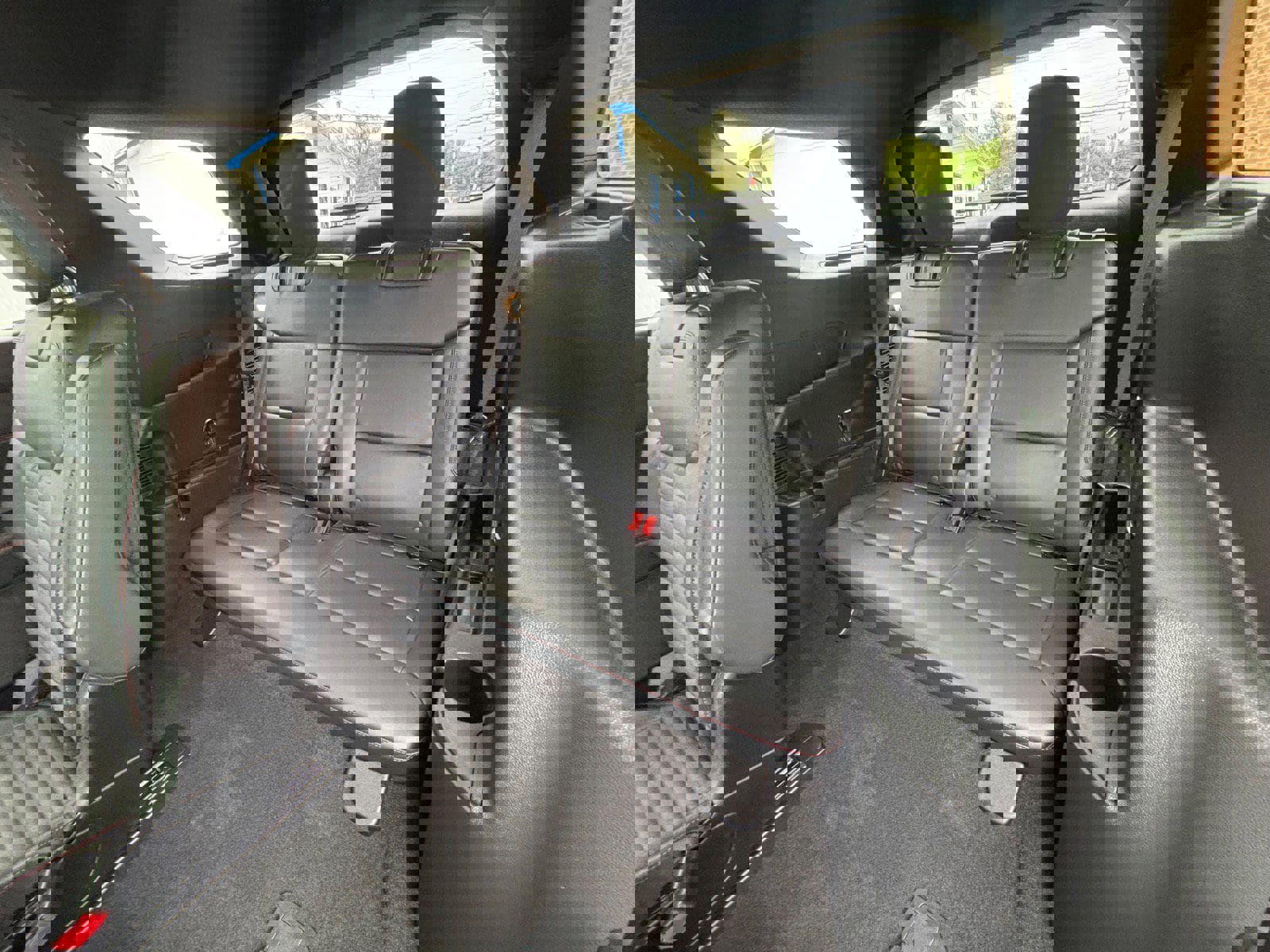 Certified 2025 Ford Explorer ST-Line image 15