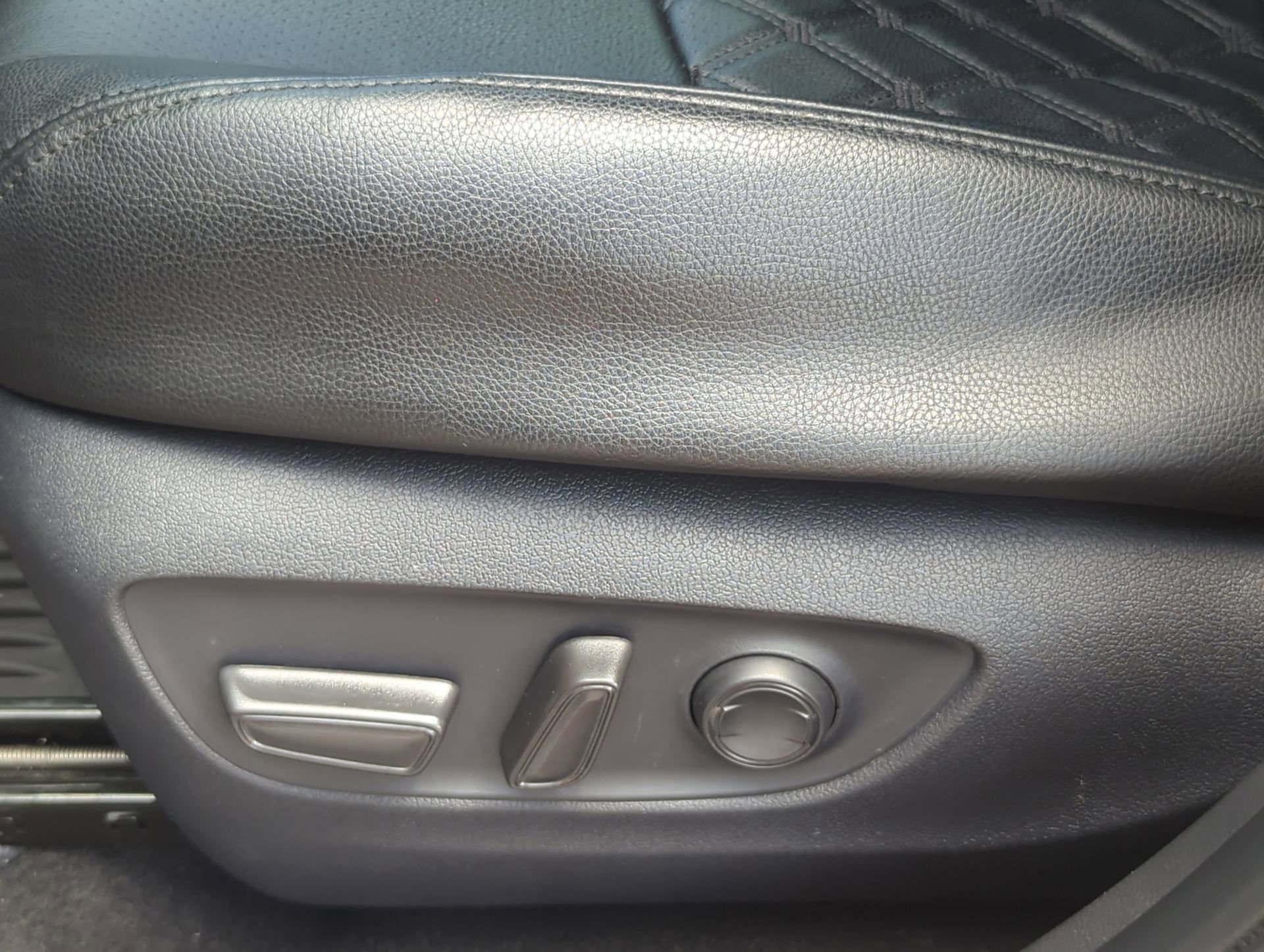 Used 2025 Toyota RAV4 XLE w/ Convenience Package image 56