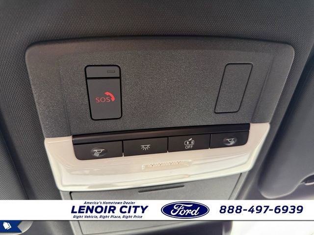 Used 2023 Mitsubishi Outlander SE Black Edition image 16