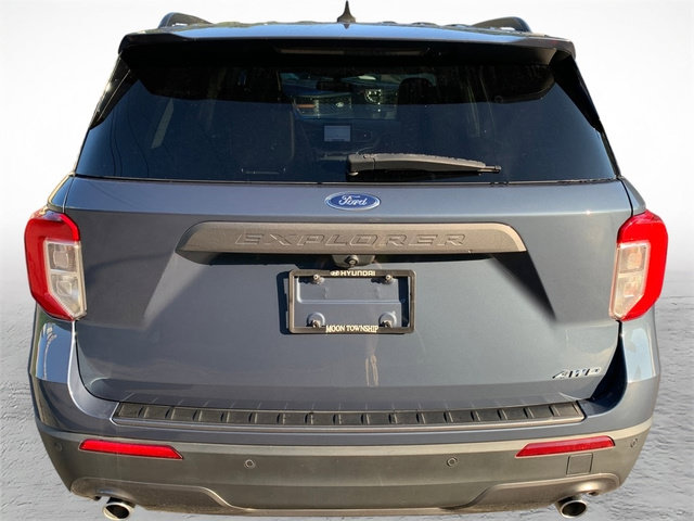 Certified 2021 Ford Explorer XLT w/ Equipment Group 202A AWD/4WD image 3