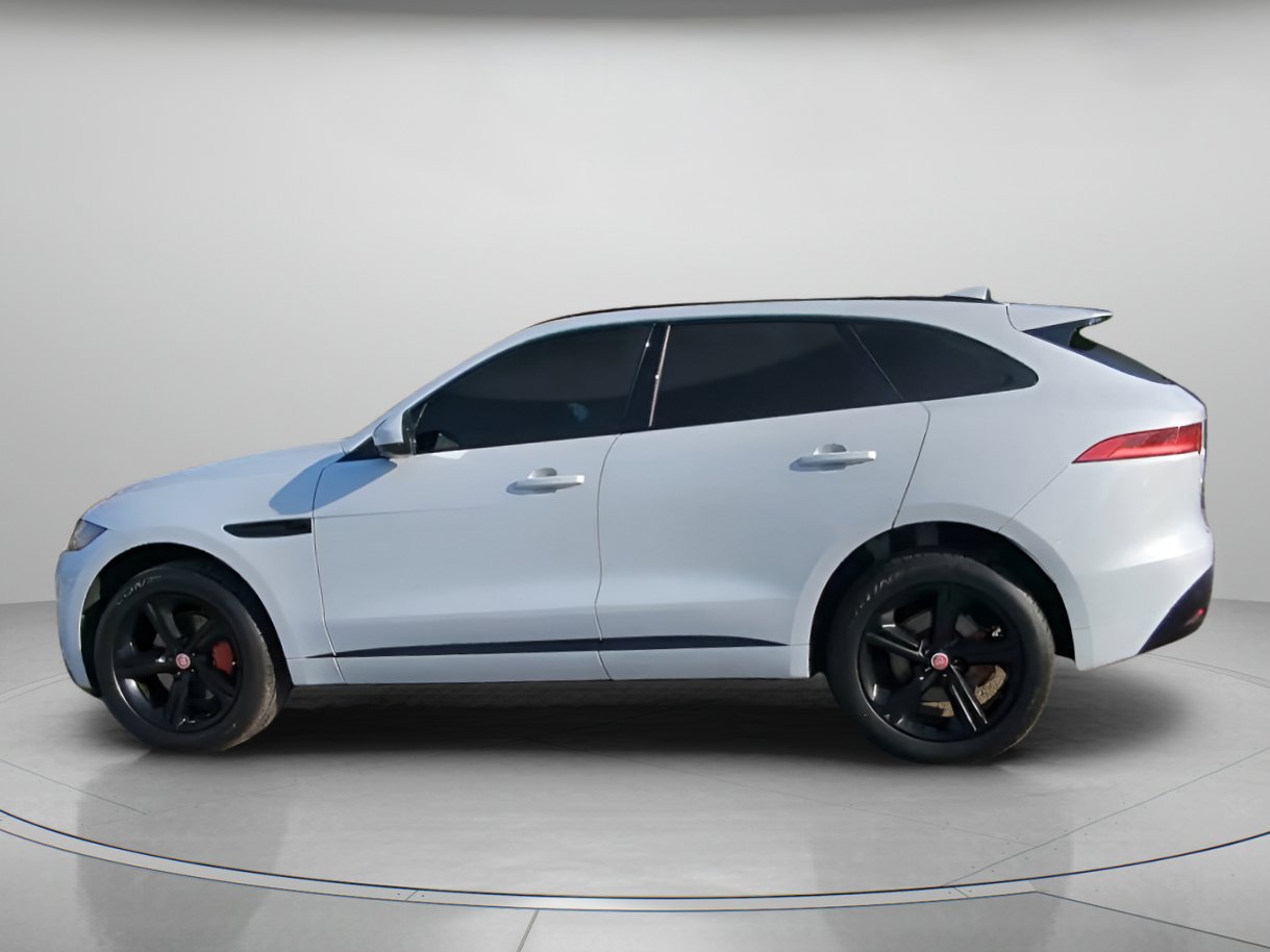 Used 2019 Jaguar F-PACE S image 18