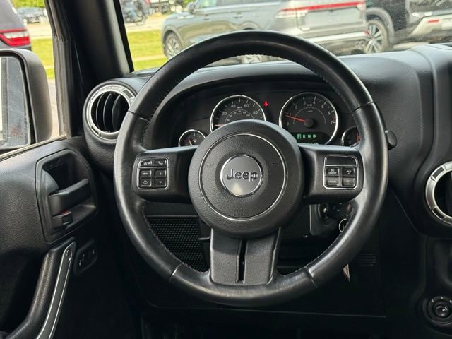 Used 2018 Jeep Wrangler Unlimited Sahara AWD/4WD image 5