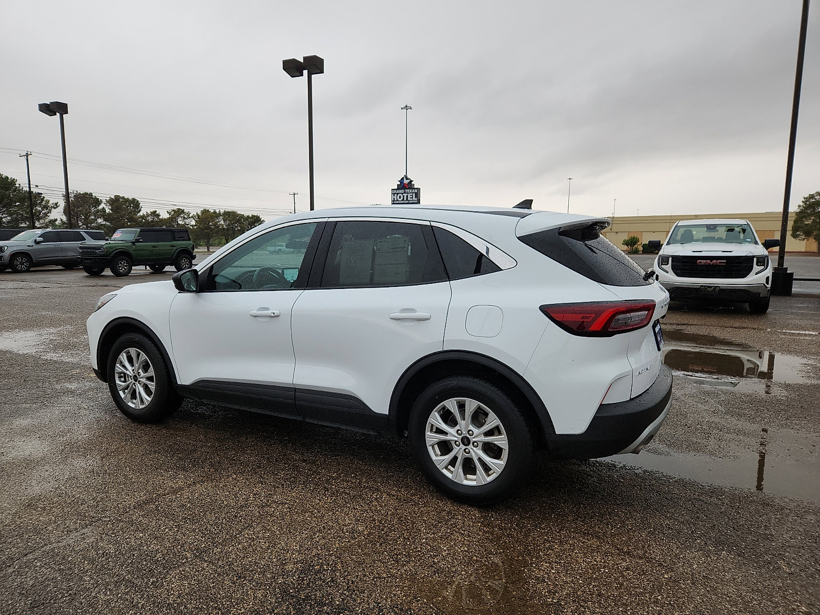 Certified 2024 Ford Escape Active FWD image 4