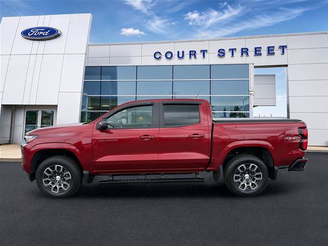 Used 2024 Chevrolet Colorado LT w/ LT Convenience Package III AWD/4WD image 8