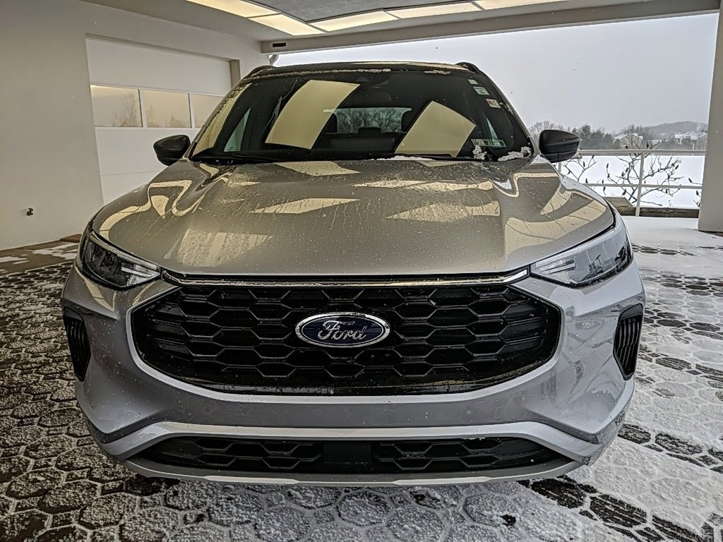 Certified 2023 Ford Escape ST-Line w/ Tech Pack #1 image 8