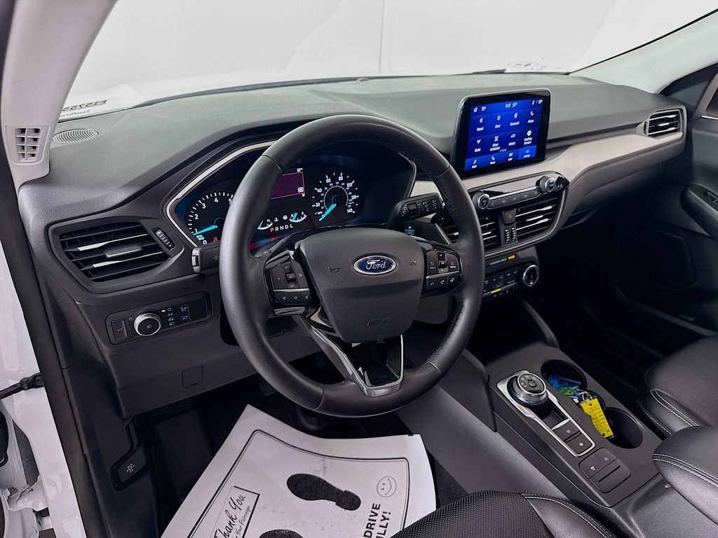 Certified 2022 Ford Escape SEL image 9