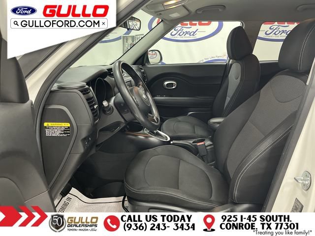 Used 2017 Kia Soul + FWD image 28