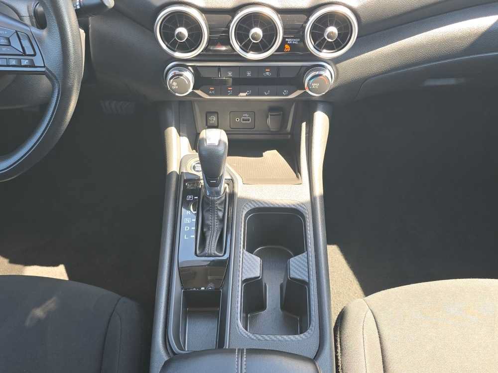 Used 2024 Nissan Sentra SV FWD image 13