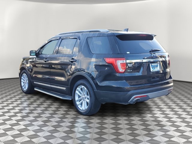 Certified 2017 Ford Explorer XLT image 4